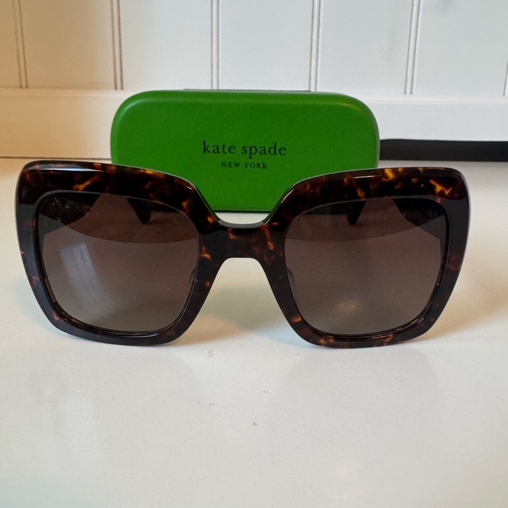Kate Spade Women’s Naomi Brown Square Sunglasses with Case
